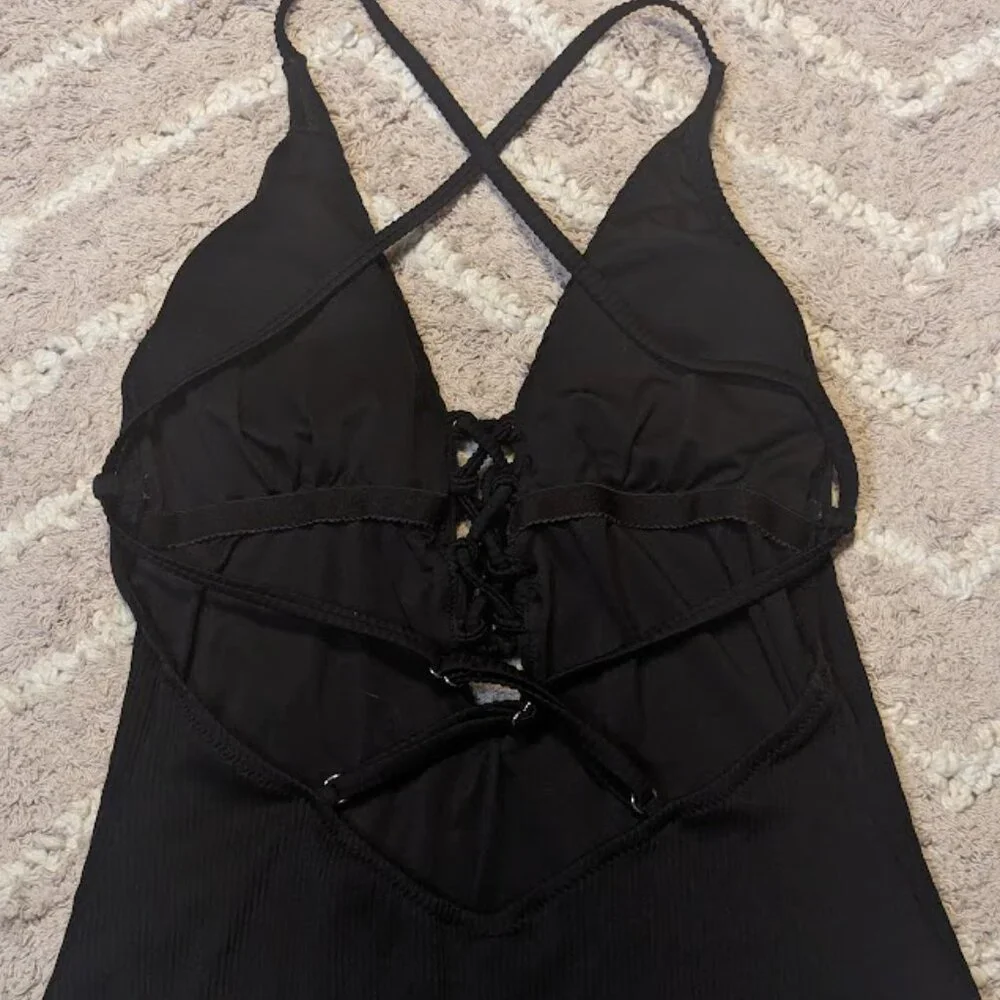 Women's Solid Color V Neck Lace Up One Piece Swimsuit Size M